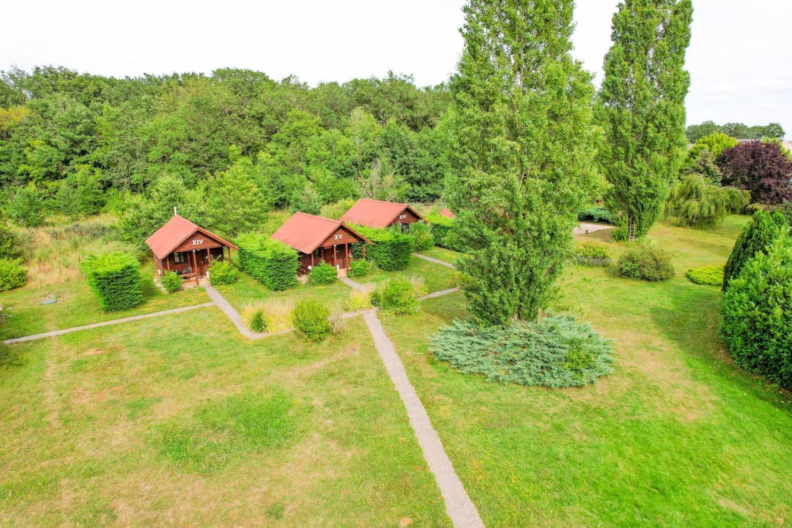 Les Cabanes Parisiennes - Chalets 1h30 from Paris - 62P Sainte-Geneviève-des-Bois Extérieur photo